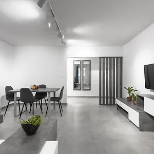 Consul, Nilie Hospitality Mgmt Apartment