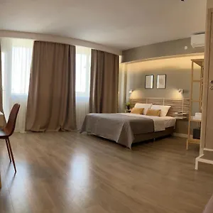 3* מלון דירות Luxor Premium